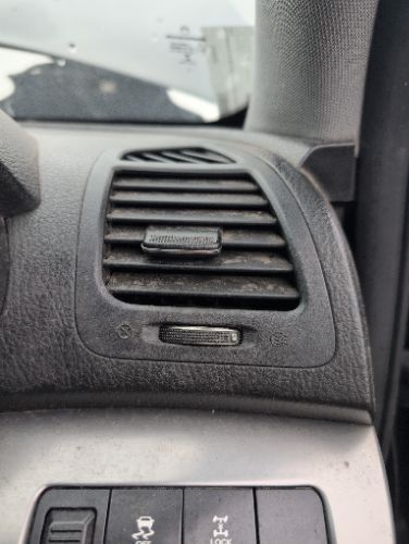 KIA SORENTO XM MKII 2010-2012 DASH VENT RIGHT SIDE OUTER