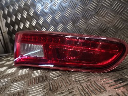 ALFA ROMEO GIULIETTA GENUINE NEARSIDE LEFT PASSENGER'S REAR INNER LIGHT 50513401