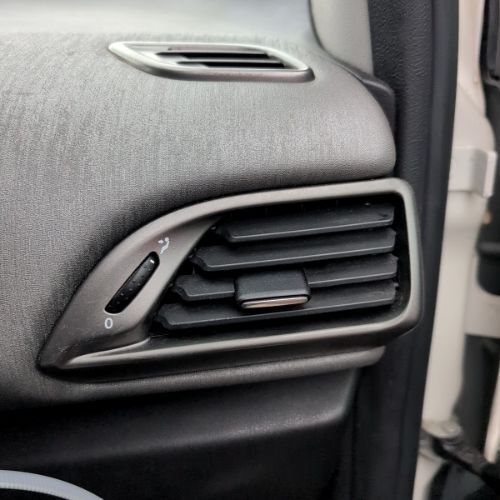 CHRYSLER YPSILON S MK3 2011-2015 DASH VENT RIGHT SIDE OUTER