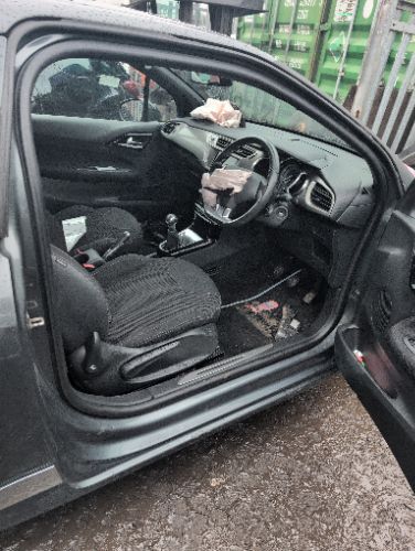 DS DS 3 CHIC 2016-2019 DOOR SEAL FRONT RIGHT SIDE