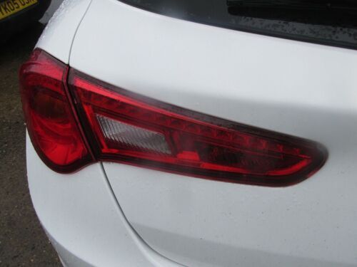 2017 ALFA ROMEO GIULIETTA GENUINE NS PASSENGER REAR INNER LIGHT