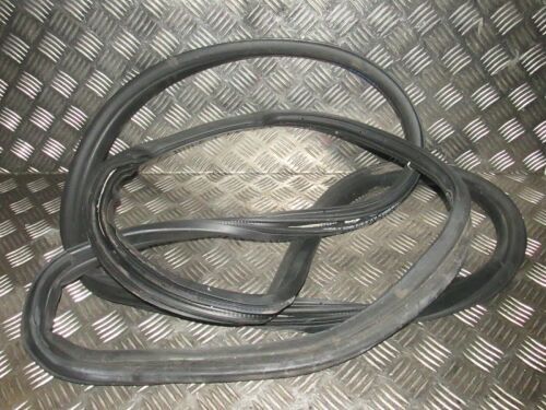 2018 FORD TRANSIT 350 MK8 GENUINE NEARSIDE LEFT FRONT DOOR APERTURE RUBBER SEAL