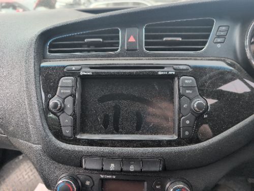 KIA CEED CRDI ECO 3 2012-2015 RADIO HEAD UNIT AND DISPLAY (NO CODE)