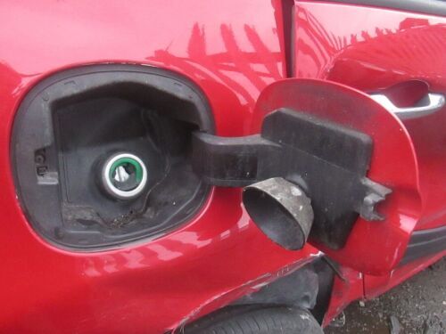 2014 FIAT 500L GENUINE COMPLETE FUEL FILLER FLAP / DOOR / COVER IN RED 111/A